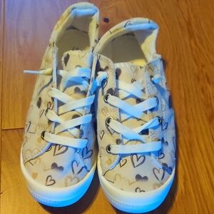 Heart Patterned Sneakers Sz 37